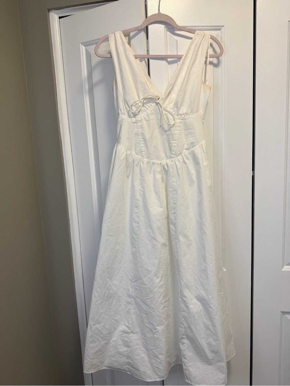 Lulu's Cream Tie-Front V-Neck Sundress